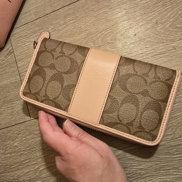 Coach Brown and Pink Signature Tote Bag - Picture 12 of 12